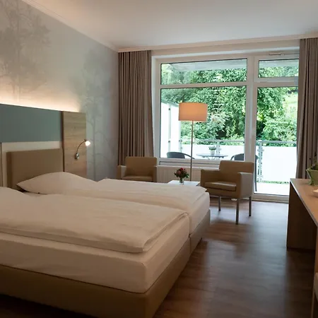 מלון Waldhotel Felsenkeller 2*