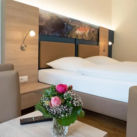 מלון Waldhotel Felsenkeller Am Teutoburger Wald 2*