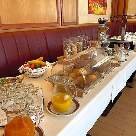 Hotel Waldhotel Felsenkeller Am Teutoburger Wald 2*