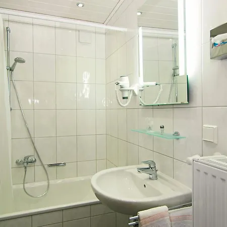 מלון Waldhotel Felsenkeller Am Teutoburger Wald